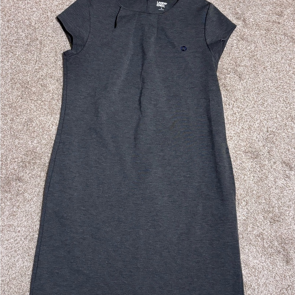Chase Bank Lands' End Charcoal Short Sleeve Dress